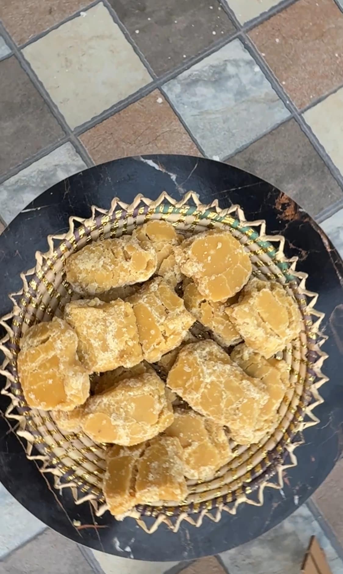 Desi Gurr دیسی گڑ